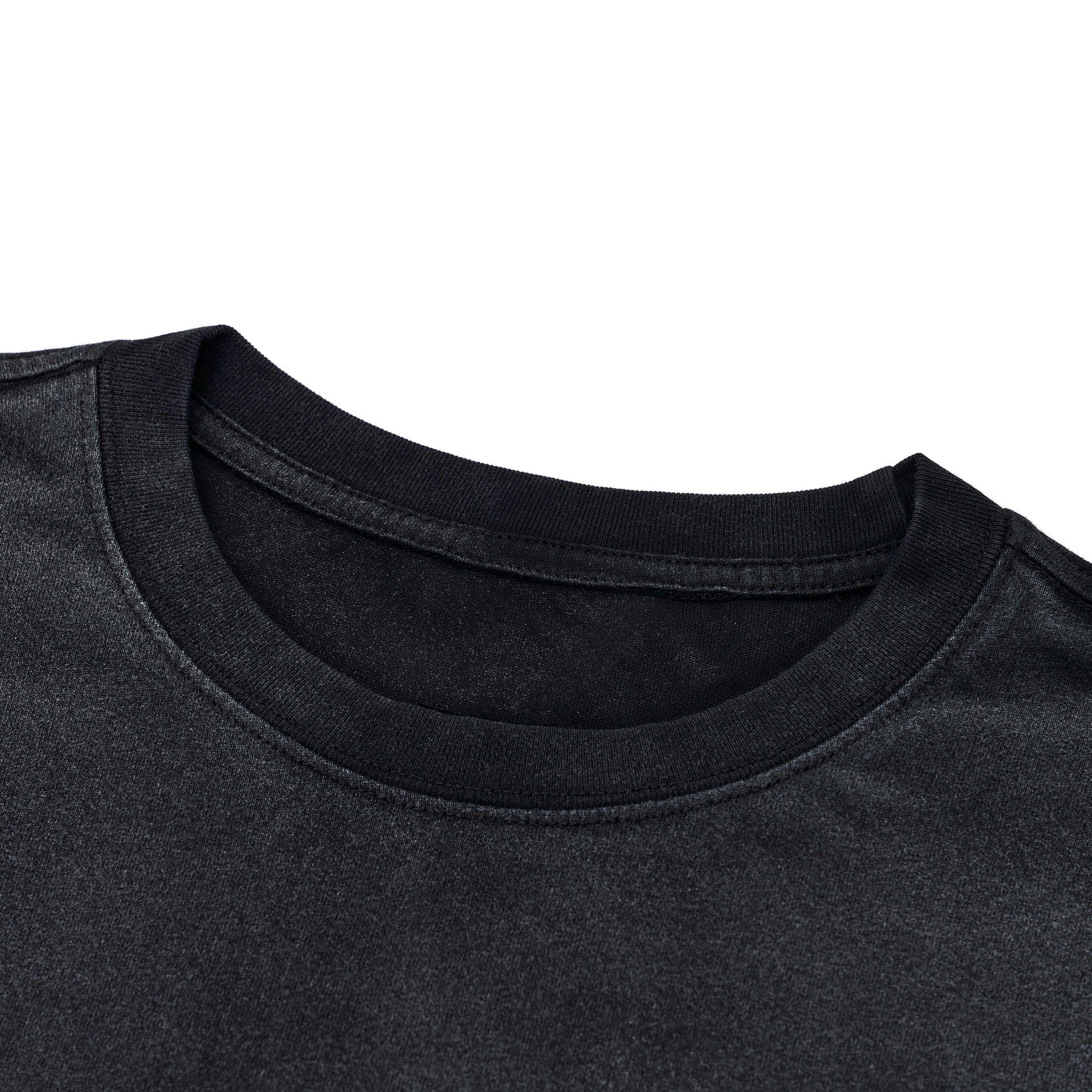 TRIØ7 URBAN – Tie-Dye Boxy Tee – Detailansicht 3 | Oversized Boxy T-Shirt von TRIØ7