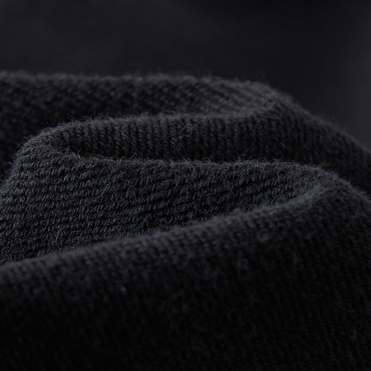TRIØ7 ESSENTIAL – Vintage Heavyweight Crewneck – Detailansicht 6 | Heavyweight Oversized Sweatshirt von TRIØ7