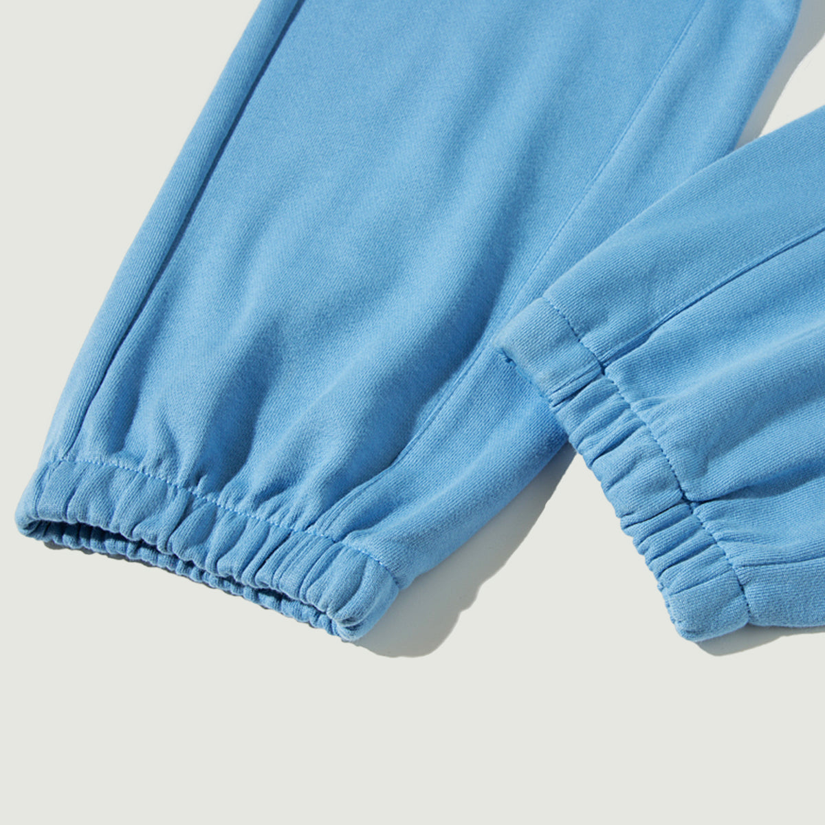 TRIØ7 – Oversized Sweatpants – Detailansicht 4 | Oversized Baggy Sweatpants von TRIØ7