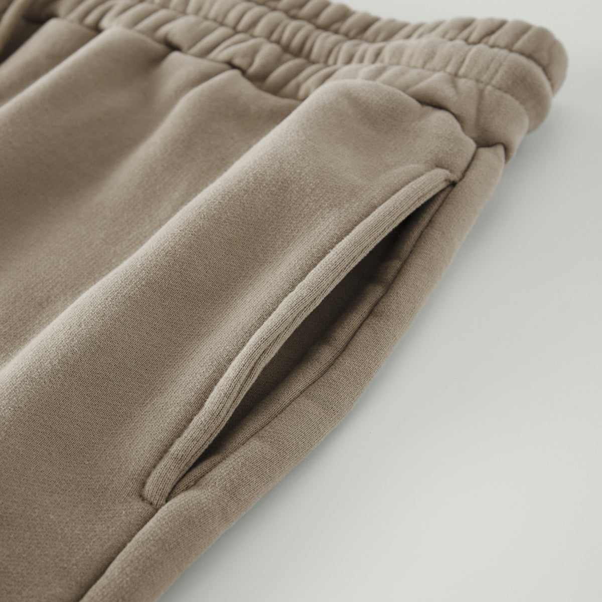 TRIØ7 – Vintage Faded Pants – Detailansicht 3 | Oversized Baggy Sweatpants von TRIØ7
