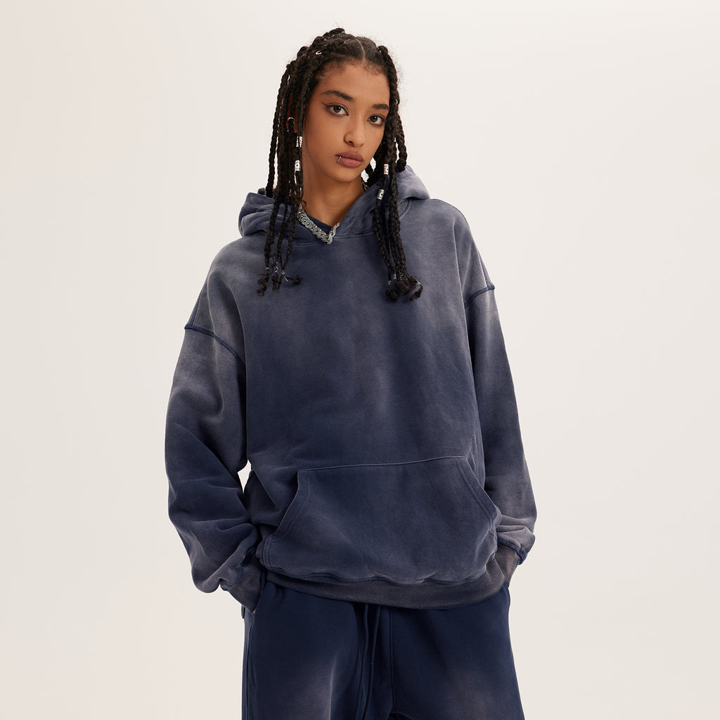 TRIØ7 ARTCORE – Fragment 01 Dusty Hoodie – Detailansicht 9 | Oversized Faded Hoodie von TRIØ7
