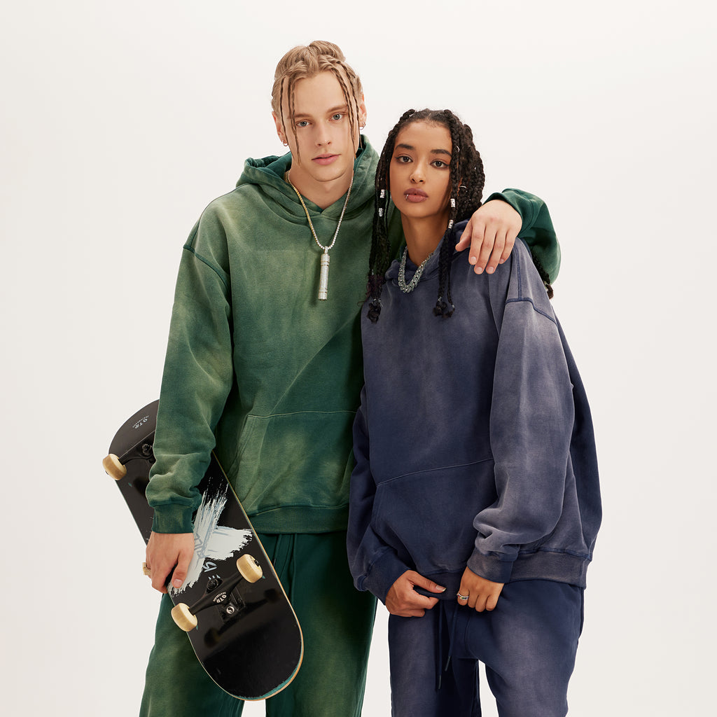 TRIØ7 ARTCORE – Fragment 01 Dusty Hoodie – Detailansicht | Oversized Faded Hoodie von TRIØ7