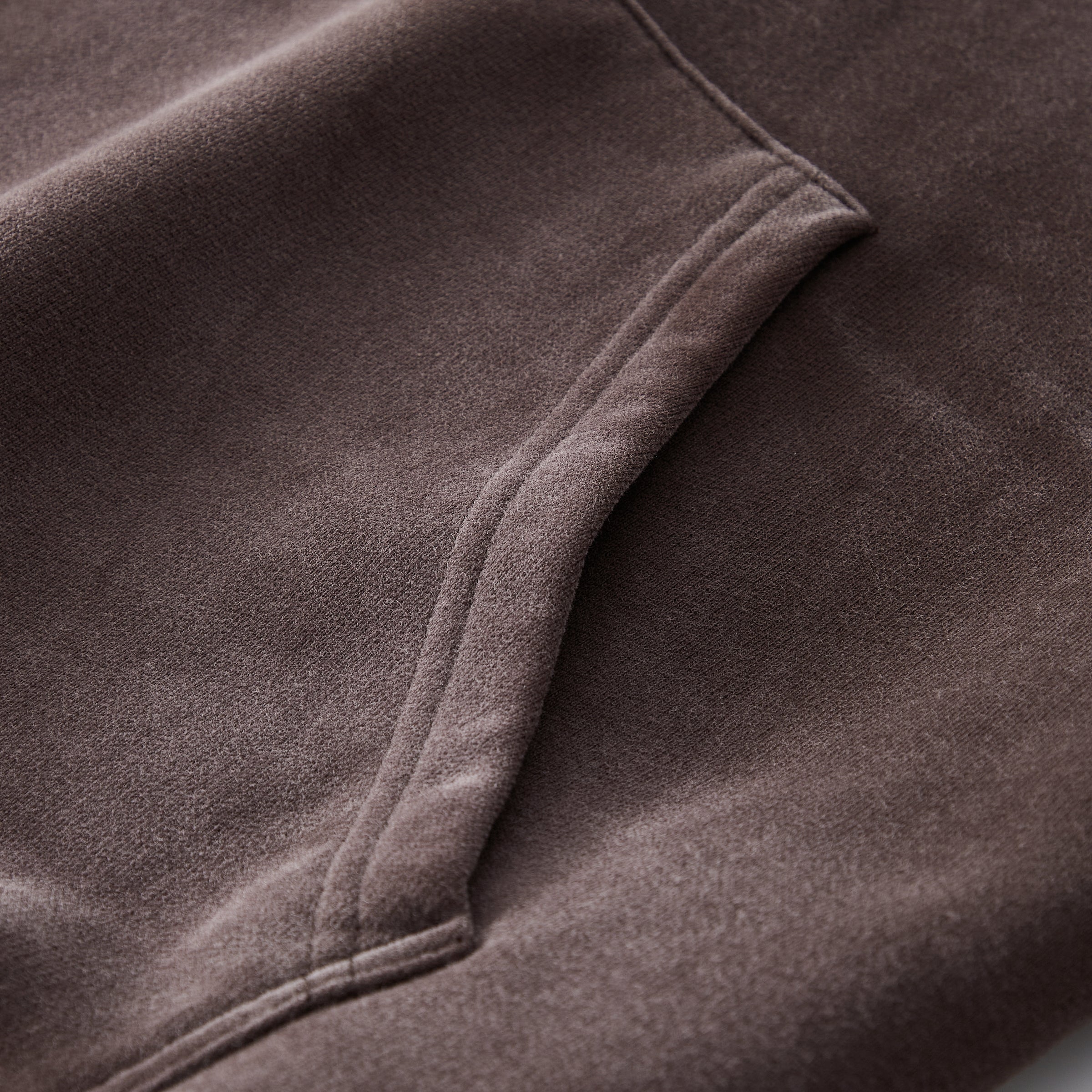 TRIØ7 ARTCORE – Fragment 01 Dusty Hoodie – Detailansicht 16 | Oversized Faded Hoodie von TRIØ7