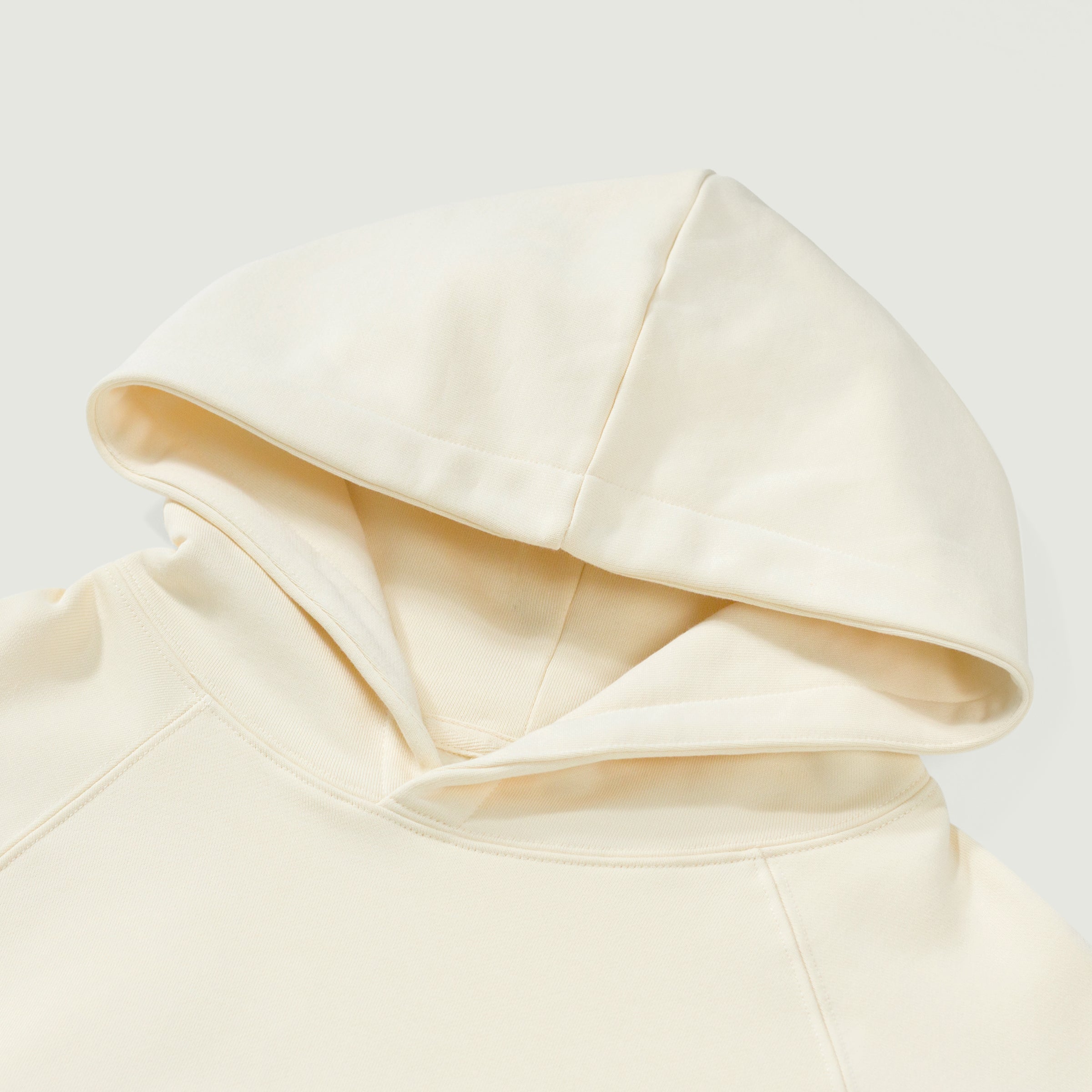 TRIØ7 ARTCORE – Fragment 01 Fleece Hoodie – Detailansicht | Loose fit Fleece Hoodie von TRIØ7
