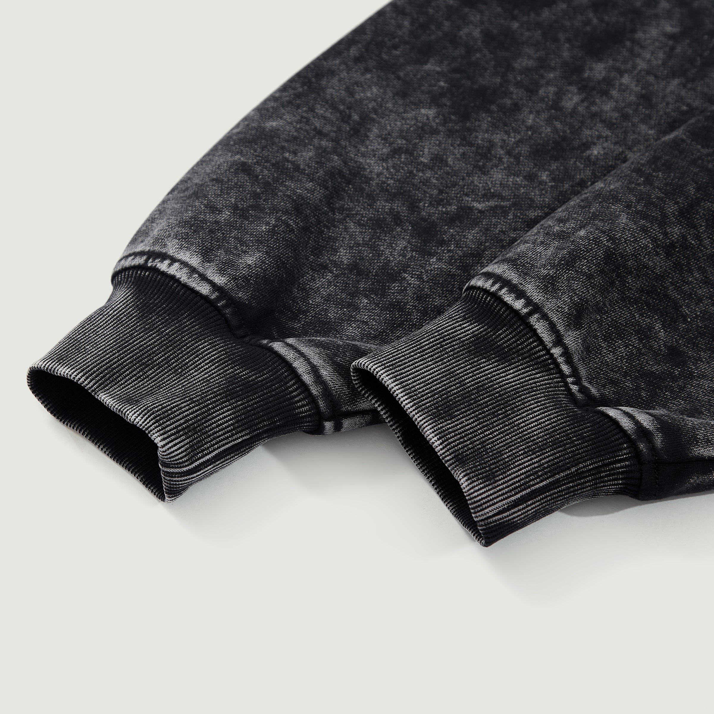 TRIØ7 ARTCORE – Fragment 01 Snow-Wash Zip – Detailansicht 2 | Oversized Washed Hoodie von TRIØ7