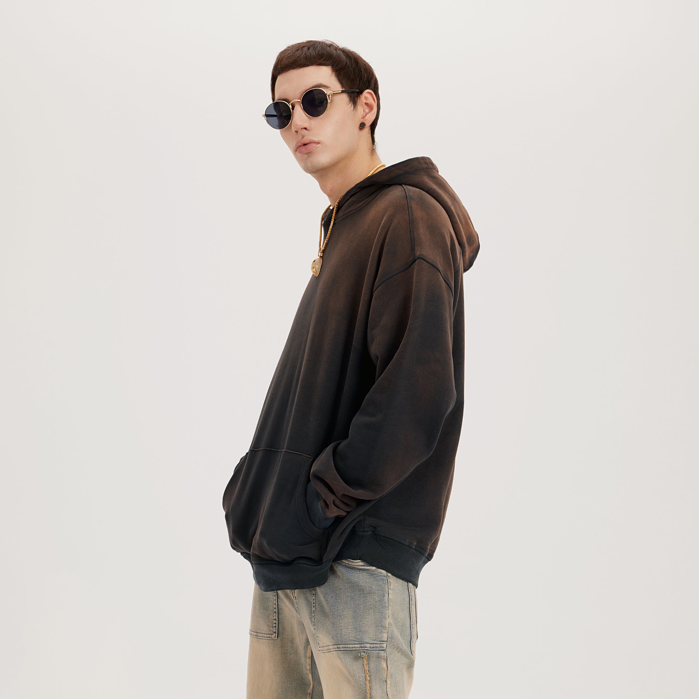 TRIØ7 ARTCORE – Fragment 01 Dusty Hoodie – Detailansicht 2 | Oversized Faded Hoodie von TRIØ7